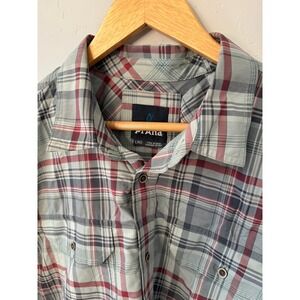Prana Men Size LRG Grey Red Plaid Short Sleeve Button Up Shirt Outdoors Gray Red